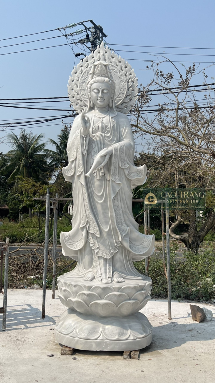 cơ-sở-tạc-tượng-Phật-bằng-đa