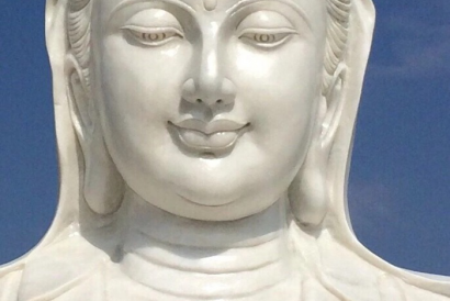 Tìm kiếm tượng quan thế âm đẹp phong thủy cho gia đình